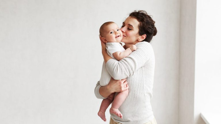 Madre-y-nino-e1644582585274